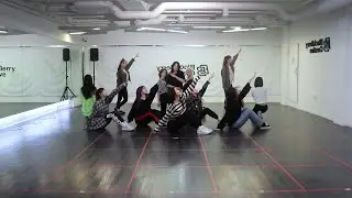 LOONA -  BUTTERFLY Dance practice [MIRRORED]