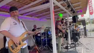 The Boogie Heads play &laquo; Trouble was yesterday&raquo; (Charlie Gilbert) on 09.06.2023 at La Plage Del&eacute;mont