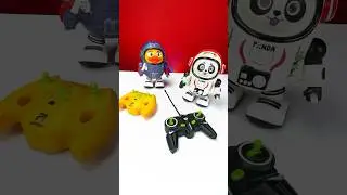 Remote control robot and duck unboxing and fight