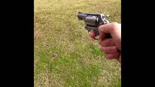 Smith & Wesson model 60 snub nose revolver .38 special