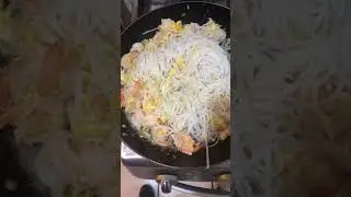 Pad Thai, comida tailandesa receta completa Cheffire #v&iacute;deoviral #shorts #tailandesa #youtubeshorts