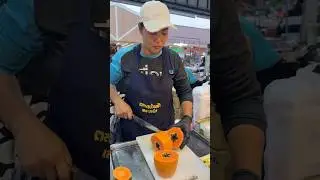 Thai Lady&rsquo;s Unique Way of Cutting Fresh Papaya &ndash; Fruit Cutting Skills!