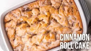 Cinnamon Roll Cake l The Recipe Rebel