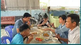 Món Heo Quay Kho Dưa Cải Chua 
