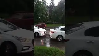 Ставрополь, вечер 31мая. Идёт дождь,сверкают  молнии, гром.