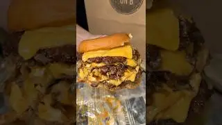 Opening up the TRIPLE OKLAHOMA JAM BURGER from Burgers On B 🍔 in NYC&rsquo;s East Village! #DEVOURPOWER