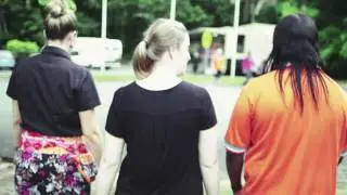 Jamie&rsquo;s Ministry of Food Mobile Kitchen visit to Mossman Gorge &ndash; Full version