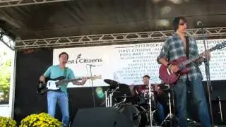 shadowbox cover of seven nation army
