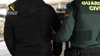 Detenido un entrenador de f&uacute;tbol del C.D. El Tinte de Utrera con m&aacute;s de 3.000 archivos ped&oacute;filos