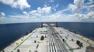 [Time-lapse] VLCC is at sea in Malacca Strait.