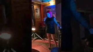 Run (cover by Samantha Jones) Live @ The Angel Inn