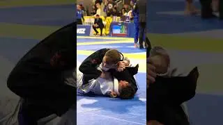Awesome guard pass and finish from blue belt Felipe Goulart #bjj #ibjjf #cbjj #jiujitsu