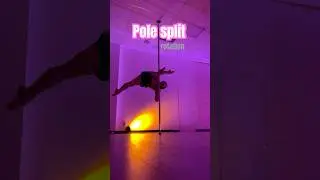 not a complicated split 💖#sport #split #polelife #poledance #polesport #pole #flexibility #flexible