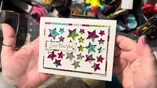 (2642) WSW &ndash; Sternennegativhintergrund auf Geschenkpapierresten! Tolles Recycling-Projekt ♻️