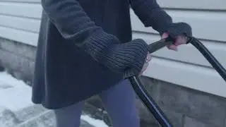 Best Snow Pusher On The Planet! The Snowcaster Wheeled Bi-Directional Snow Pusher 30SNC