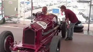 Alfa Romeo 8C Monza 1932 warming up the engine.m4v