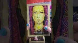 Deck review: Oracle of the Dragonfae