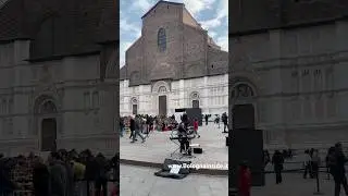 Sara Paniccia&rsquo; live in piazza Maggiore Bologna