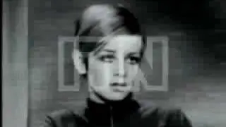 Twiggy.Mini vodeo clip interview.1967