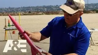 Storage Wars: Rocketeer Rene (Season 7, Episode 10) | A&E