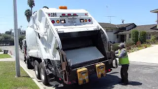 Universal Waste's New Way King Cobra Rear Loader