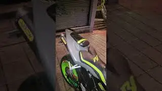 стоит мокнет. #spain #R1 #moto #biker #yzfr1 #Bilbao #shorts #video #fyp #sportbike