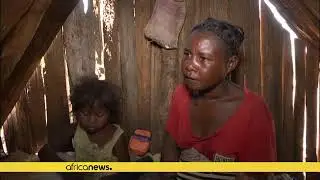 Locals eat white clay mixture as famine hits southern Madagascar