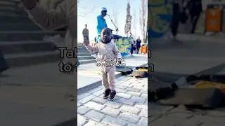 In Berlin even 2 year olds dance to techno music! #music #shorts #bangingtechno