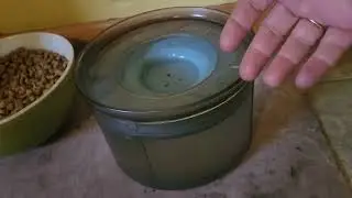 No Spill Dog Water Bowl | I gallon |  Large Capacity | BPA-Free |  Anti-Splash | Easy Clean & Fill