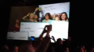 Nerium 25k-500k bonus check earners at fall bash