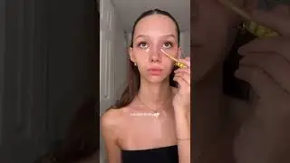 One layer makeup ft Rhode glazing mist