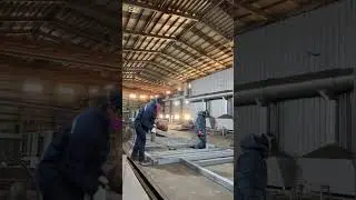 កាងារតំឡើងទូកុងតេនរ័