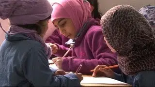 Back to school, for Syrian refugee children