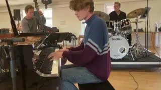 Efteraarshymne - Lukas Hansen