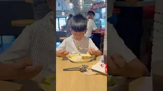 JOLLIBEE BURGER STEAK BEFORE BADMNTON TRAINING #badminton #bidaangsaya #badmintondrills #jollibee