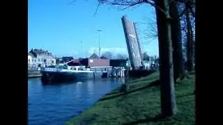 Barges in Brugge.wmv