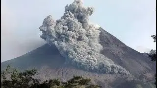 Detik-detik & Suasana Erupsi Gunung Merapi: 11 Mei 2018