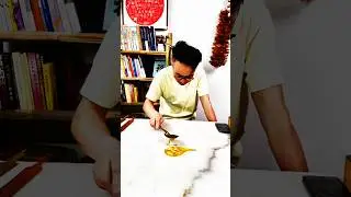 Бедный дядя-конфетник😭💔🍭