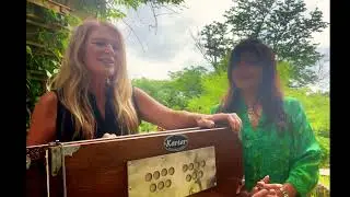 Shamini Jain & Christine Stevens - Divine Feminine Chant to Saraswati