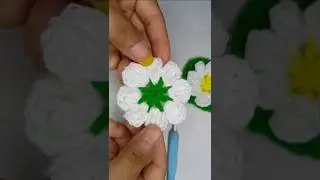 How to make crochet flower for beginners tutorial #crochet #crochetflower #knittig