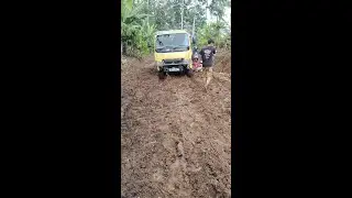 ENGKEL CANTER TAKLUKAN JALAN EXTREM