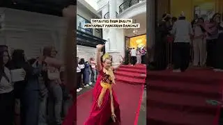 HUJANPUN TETAP SEMANGAT BUAT MENYAMBUT KEDATANGAAN PANGERAN DANGDUT #valenda7