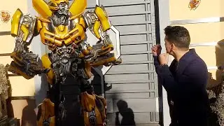 FiGHTiNG AT UNiVERSAL STUDiOS!!