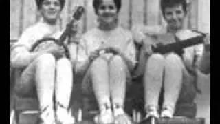 The Grehan Sisters - The Orange And The Green.wmv