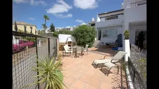 S124 - 2 Bedroom Townhouse, Jardines de la Duquesa, Duquesa for sale with Barrington Homes