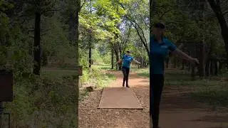 AGL Pro Amanda Zaccone SMASHED Her Locust! #agl #discgolf #agldiscs #locust