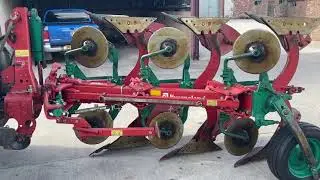 Kverneland ES80-200-8 3 Furrow Reversible Plough, D&A Kidd LTD, www.dandakidd.co.uk
