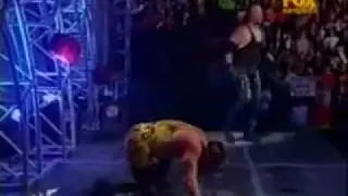 Raw 11/12/01 - Undertaker Vs Rob Van Dam Hardcore Title Match