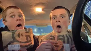 Trying Starbucks For The First Time!