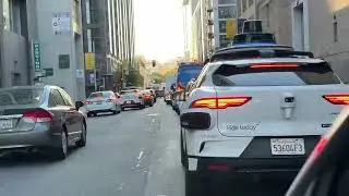 Self driving robotaxies are absolutely EVERYWHERE